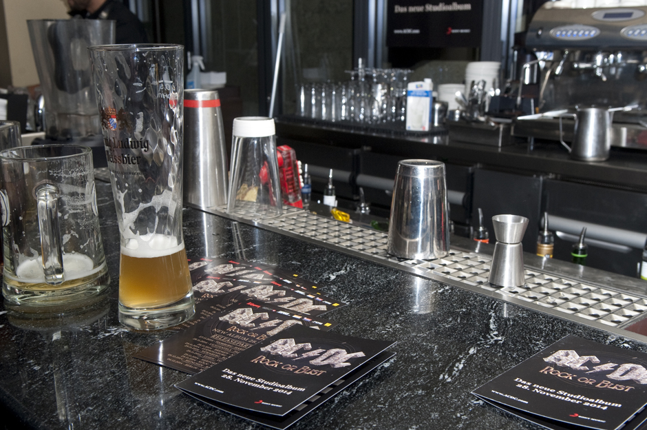 AC/DC-Releaseparty zu ROCK OR BUST, 27.11., Hamburg: Hardrock Cafe