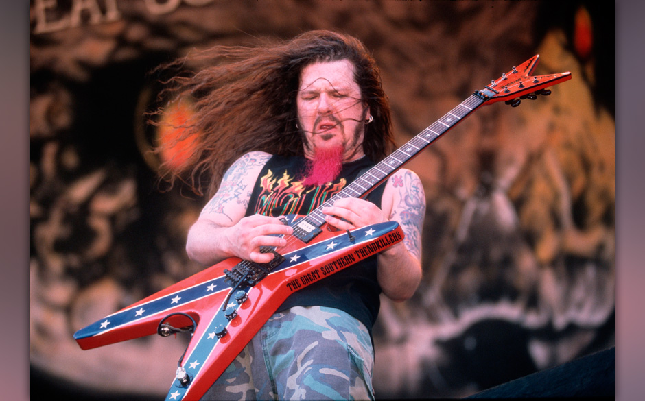 UNSPECIFIED - JANUARY 01:  Photo of Dimebag DARRELL and PANTERA; Dimebag Darrell performing on stage  (Photo by Mick Hutson/R