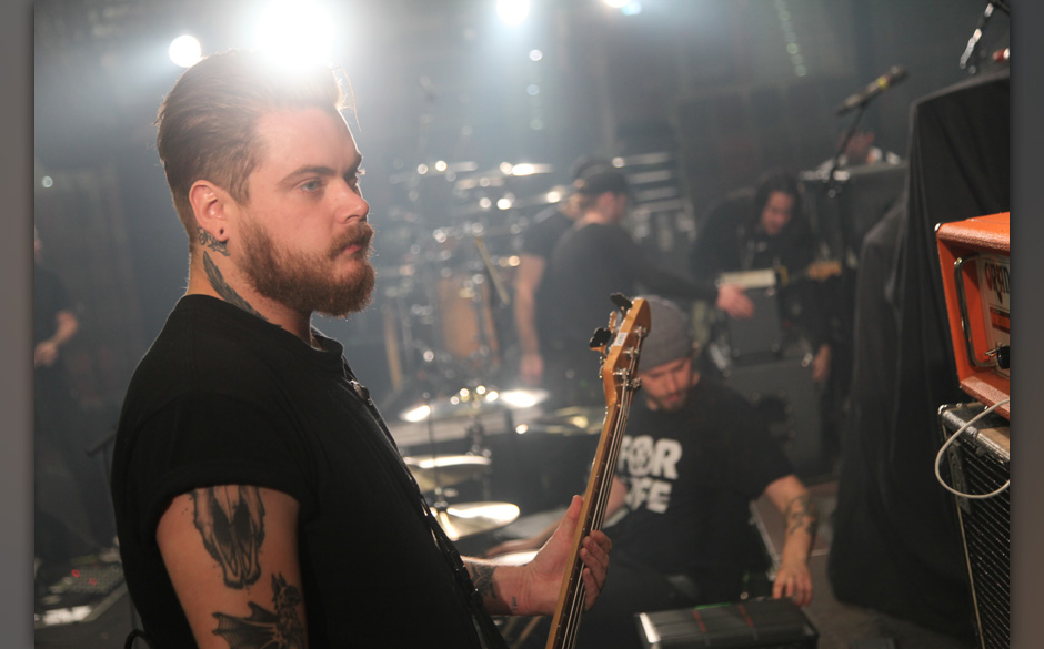 Backstage bei In Flames + Papa Roach + Wovenwar + While Shee Sleeps, Tour 2014