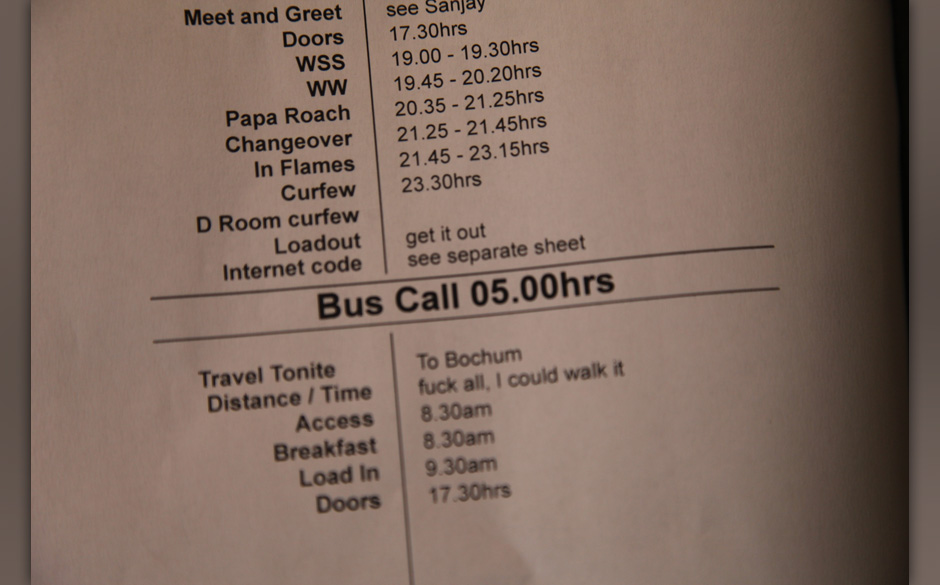 Backstage bei In Flames + Papa Roach + Wovenwar + While Shee Sleeps, Tour 2014