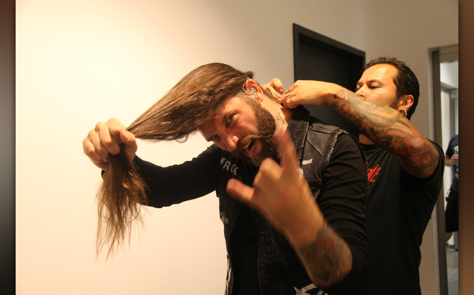 Backstage bei In Flames + Papa Roach + Wovenwar + While Shee Sleeps, Tour 2014