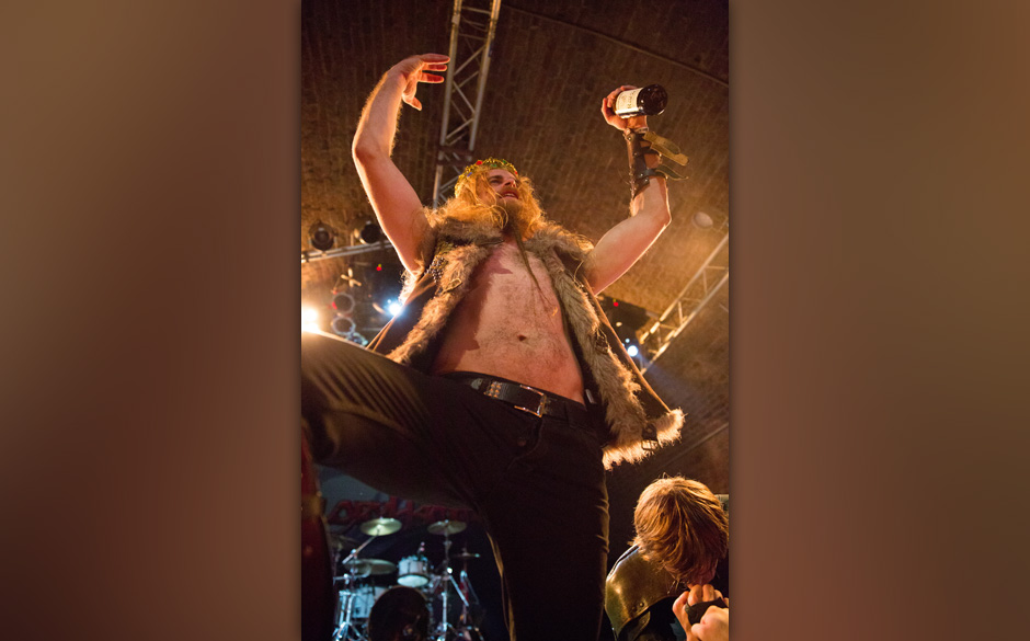 Gloryhammer live