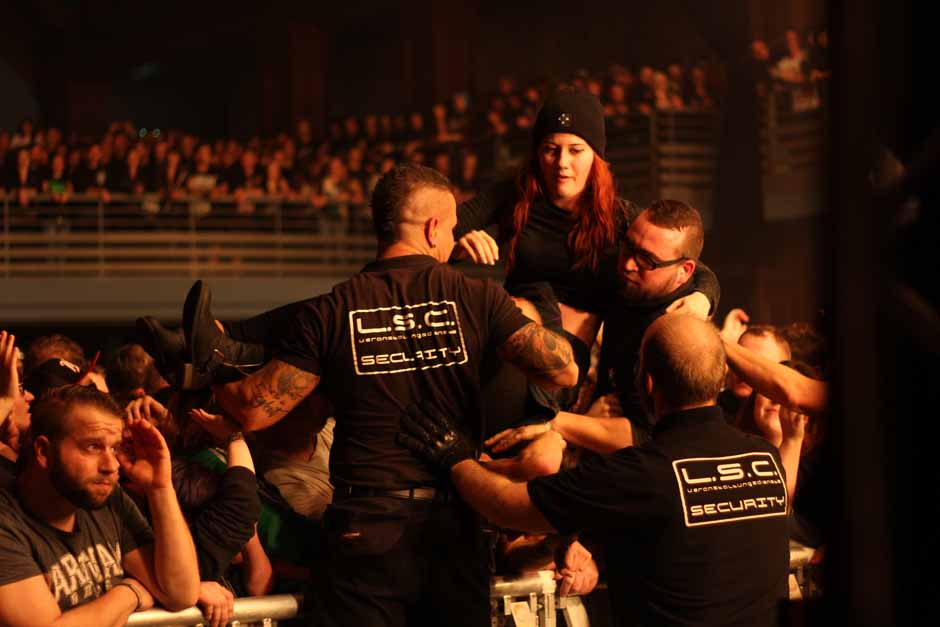 Backstage bei Heaven Shall Burn + Parkway Drive + Northlane + Carnifex, Tour 2014