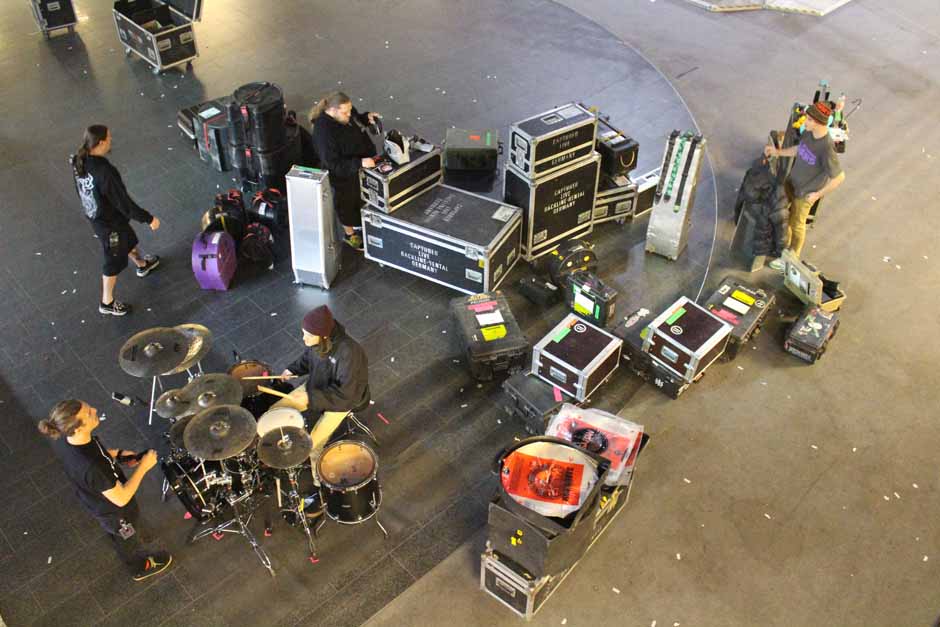 Backstage bei Heaven Shall Burn + Parkway Drive + Northlane + Carnifex, Tour 2014