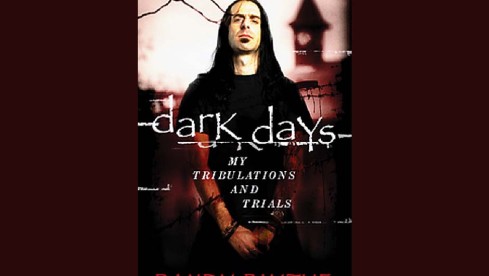 Randy Blythe-Autobiografie ‘Dark Days- My Tribulations And Trials’ (vorläufiges Cover)
