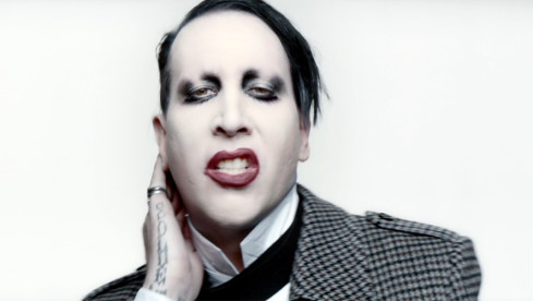 Marilyn Manson im Musikvideo zu 'Deep Six’.jpg