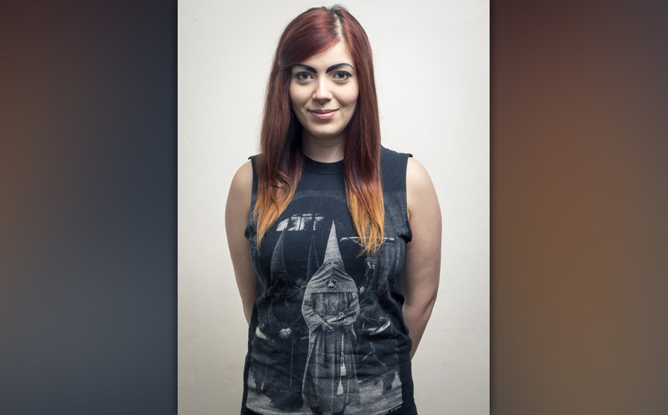 Christina Wenig
Zugegebenermaßen noch ein recht junges Shirt in der Sammlung: Dieses schmucke Stück von Amenra. Die Belg...