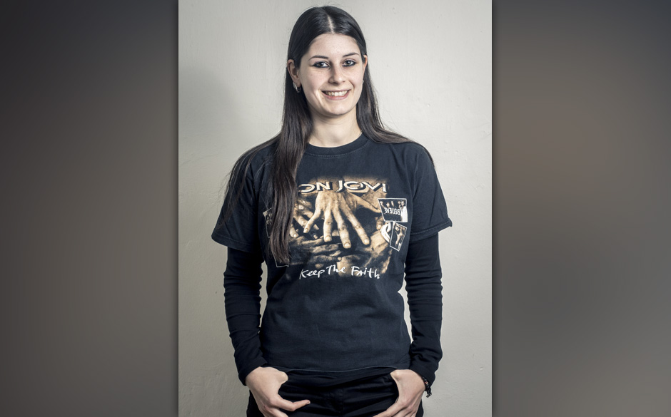 Katrin Riedl
Mit Bon Jovi verbindet mich eine innige Liebe – immerhin sind die Amis, auch wenn man es heute nicht für m...