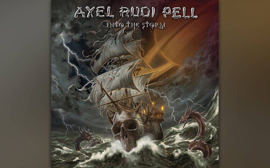 INTO THE STORM von Axel Rudi Pell sieht aus wie...