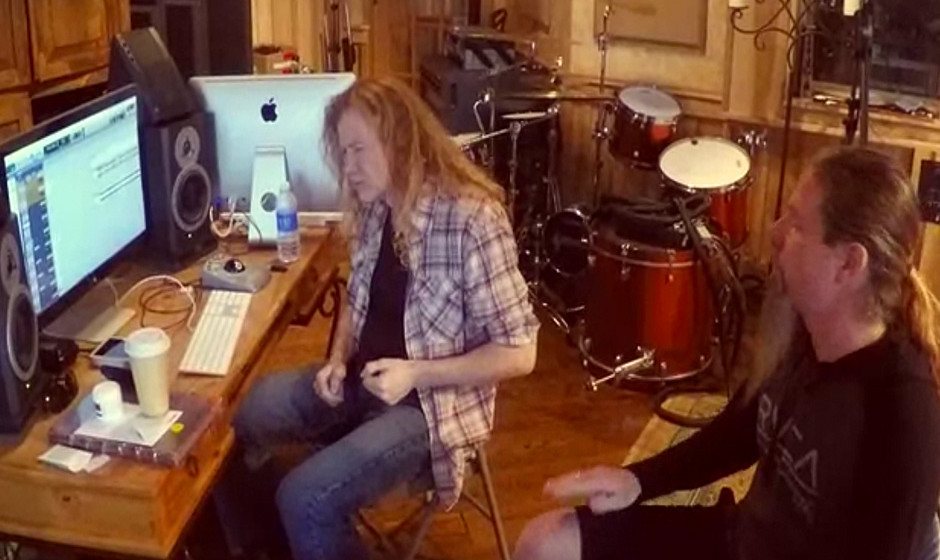 Dave Mustaine und Chris Adler gemeinsam bei den Aufnahmen.jpg