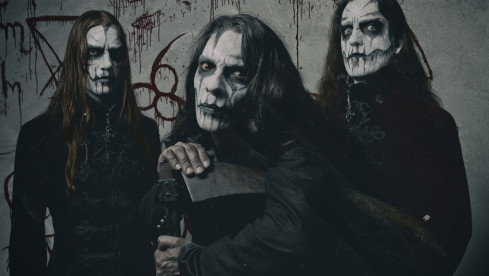 Carach Angren - Drummer Ivo "Namtar" Wijers vermutlich links im Bild