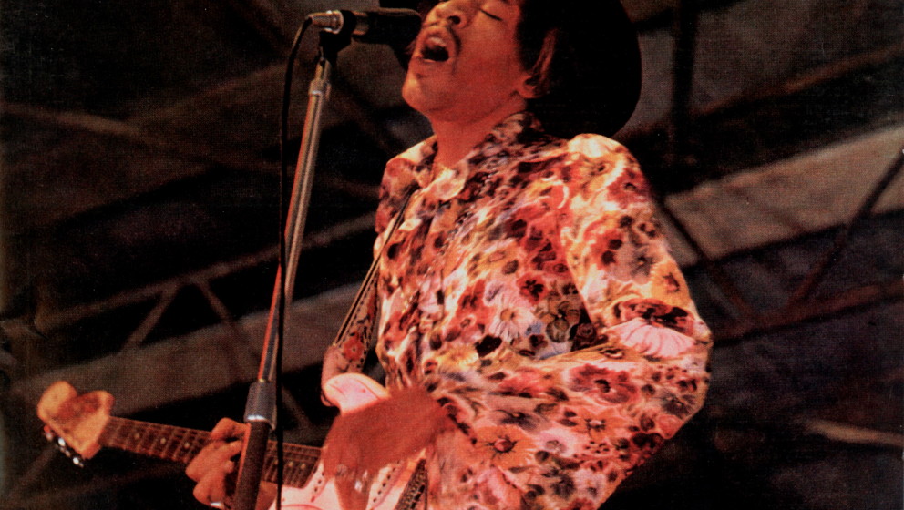 Jimi Hendrix performs on stage at Woburn Pop Festival, Woburn Abbey, UK, August 1968. (Photo by Michael Putland/Getty Images)