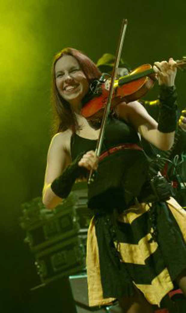 Feuerschwanz live, 26.12.2011 Bremen, Pier 2