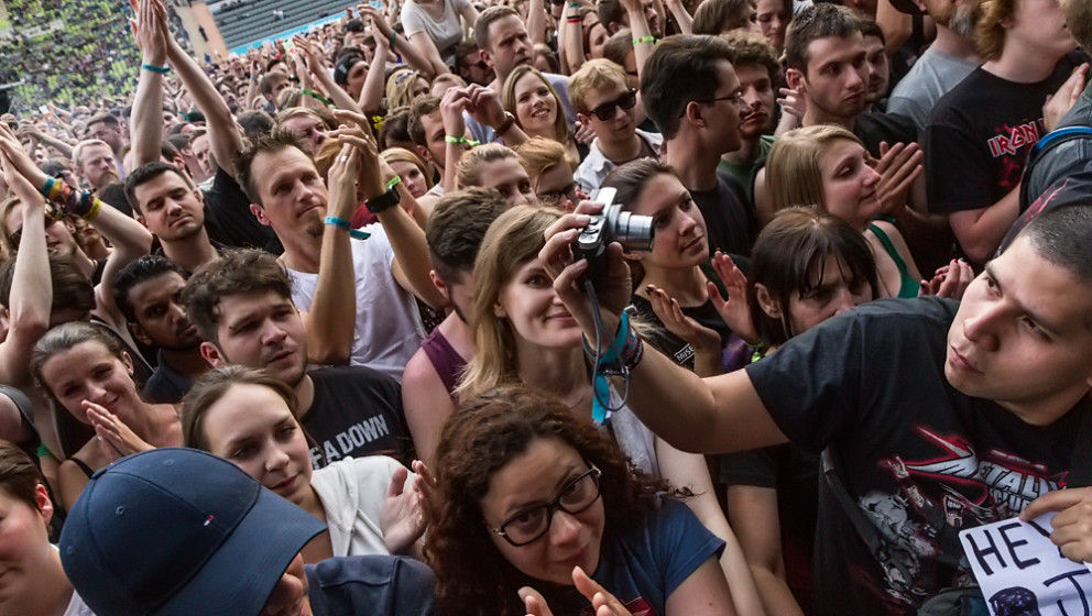 Die Besucher beim Rockavaria