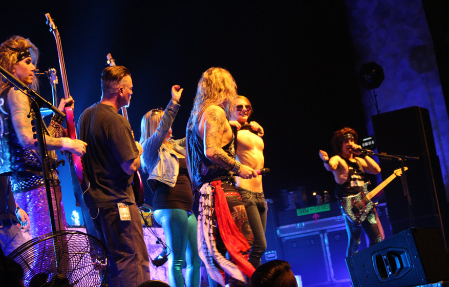 Auf Tour mit Steel Panther 2015