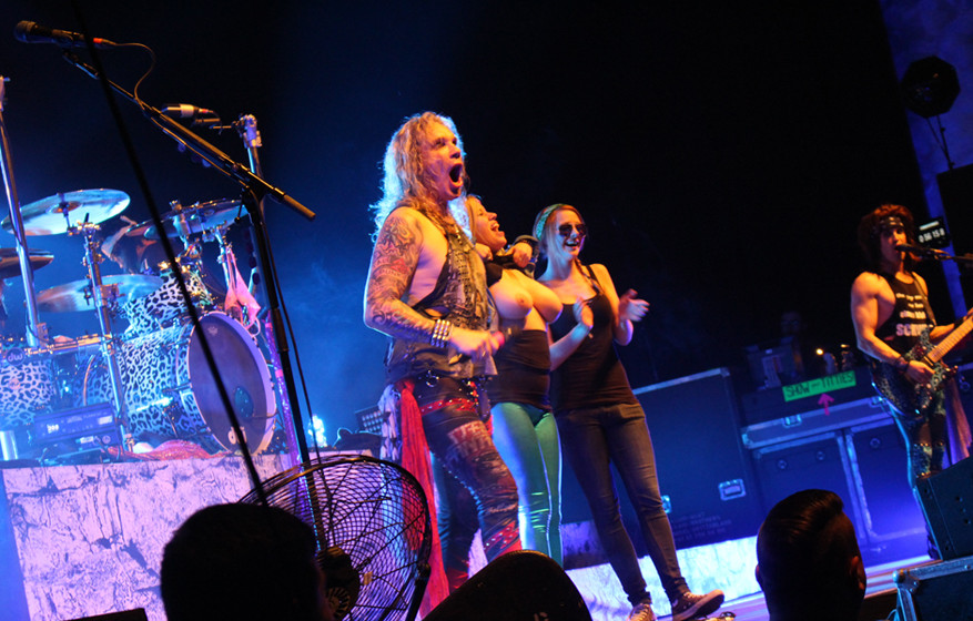 Auf Tour mit Steel Panther 2015