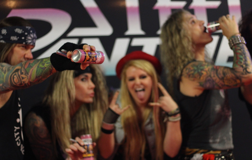 Auf Tour mit Steel Panther 2015
