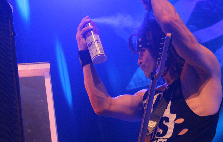 Auf Tour mit Steel Panther 2015