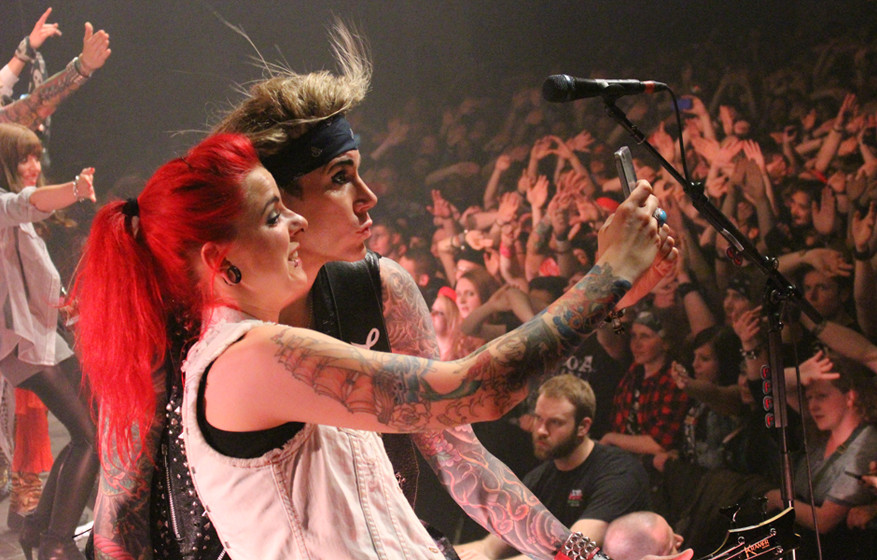 Auf Tour mit Steel Panther 2015