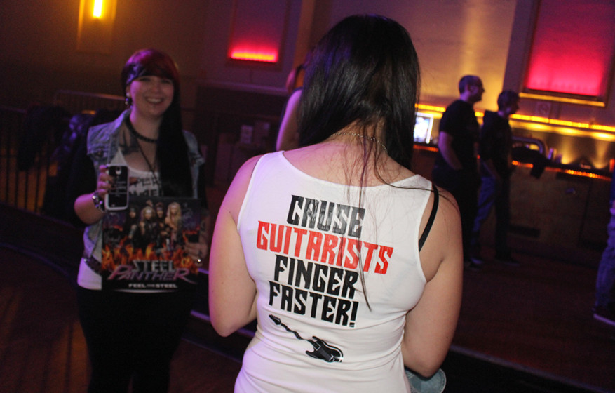 Auf Tour mit Steel Panther 2015