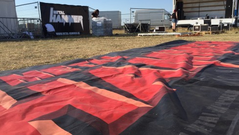 With Full Force 2015: Anreise und Maximum Aufbau!