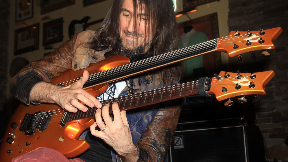 MASHANTUCKET, CT - JANUARY 18:  Ron 'Bumblefoot' Thal guitarist for Gun's & Roses one of the coaches at the 'Rock & R