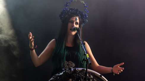 Die ehemalige Cradle Of Filth-Keyboarderin Lindsay Schoolcraft