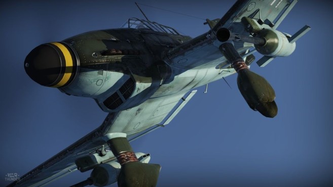 In „War Thunder“ kämpfen Sie als junger Soldat im zweiten Weltkrieg. Dabei stehen Ihnen viele verschiedene Flugzeugty...
