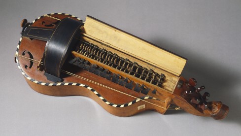 Eine "Hurdy Gurdy". Zu Deutsch: Drehleier.(Photo by DeAgostini/Getty Images)
