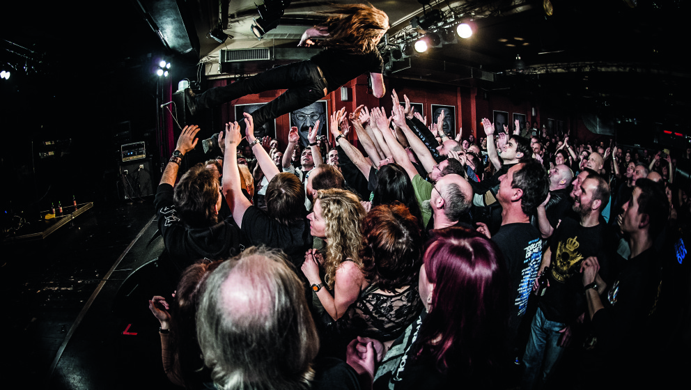 FlyingThreshold ©Hans W. Rock