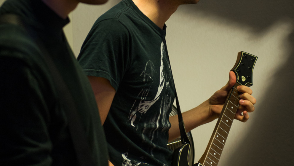 Guitar Hero-Redaktionsbesuch: Bart & Bart vs. Metal Hammer.