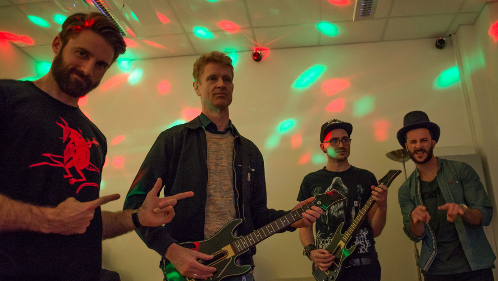 Guitar Hero-Redaktionsbesuch: Bart & Bart vs. Metal Hammer.