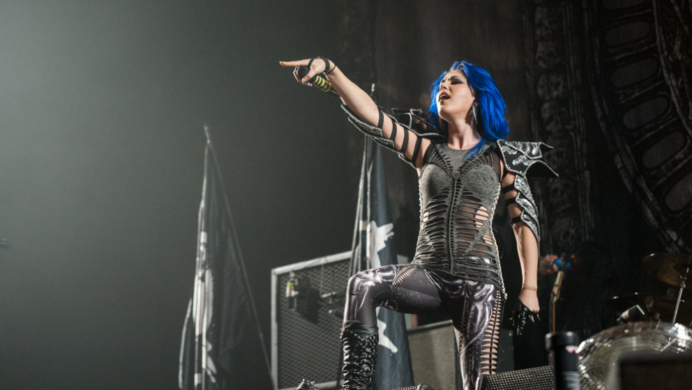 arch-enemy-oberhausen-koenig-pilsener-arena-november-2015s-fleischer-46