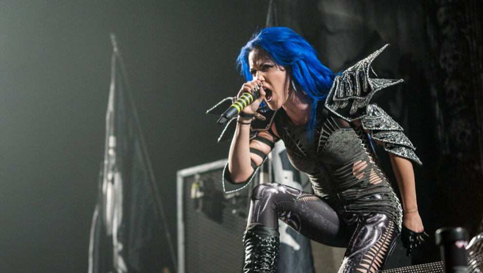 arch-enemy-oberhausen-koenig-pilsener-arena-november-2015s-fleischer-47