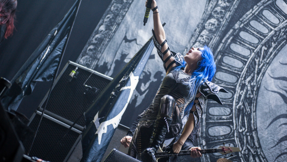 arch-enemy-oberhausen-koenig-pilsener-arena-november-2015s-fleischer-59