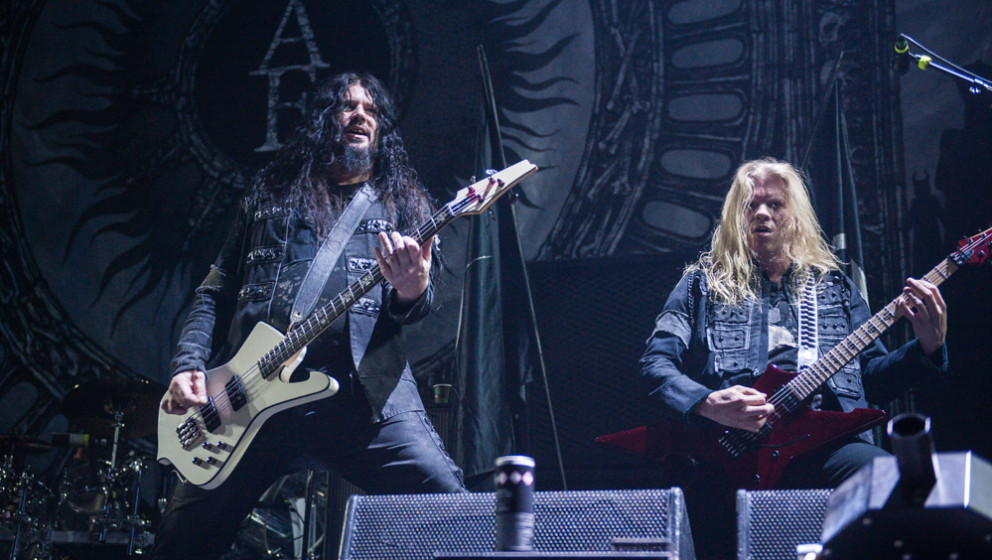 arch-enemy-oberhausen-koenig-pilsener-arena-november-2015s-fleischer-64