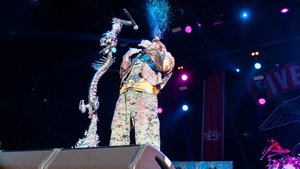 five-finger-death-punch-mitsubishi-electric-halle-november-2015-s-fleischer-2