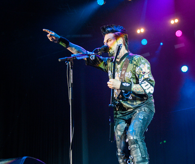 five-finger-death-punch-mitsubishi-electric-halle-november-2015-s-fleischer-54