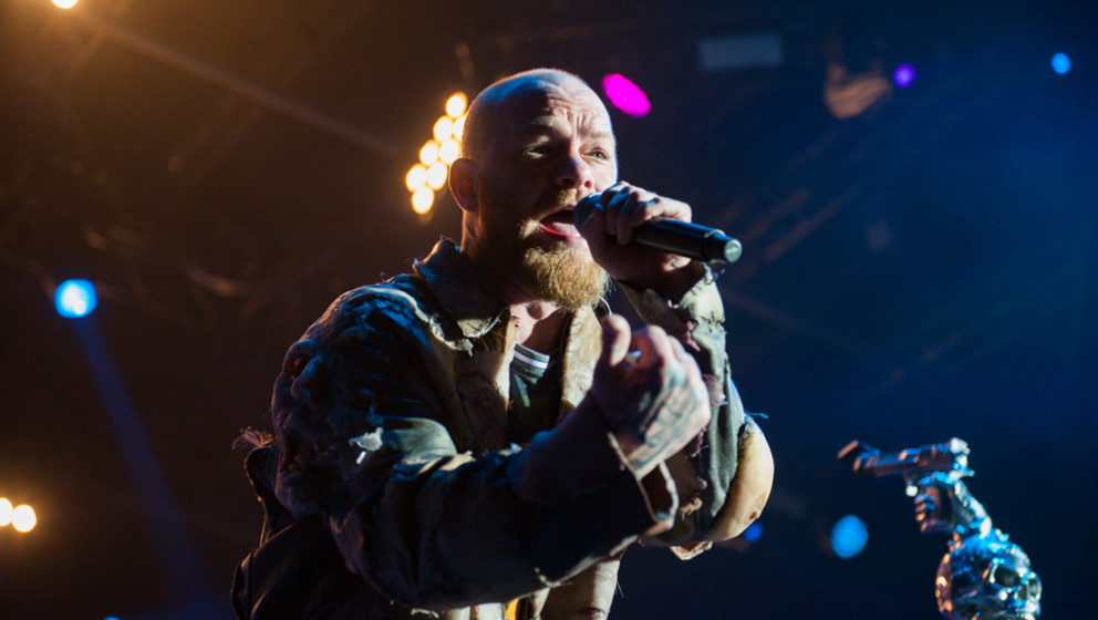 five-finger-death-punch-mitsubishi-electric-halle-november-2015-s-fleischer-64
