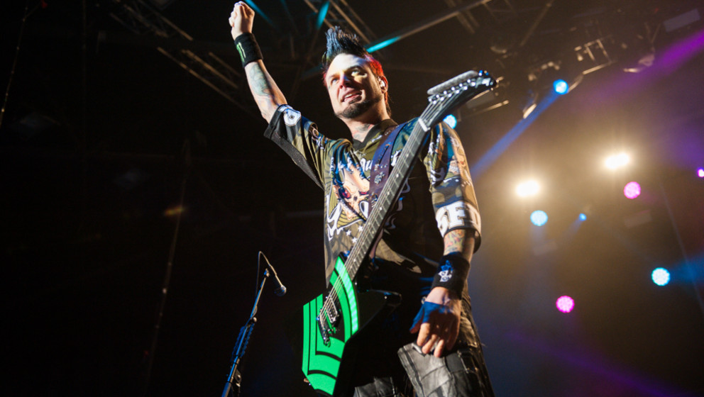 five-finger-death-punch-mitsubishi-electric-halle-november-2015-s-fleischer-73