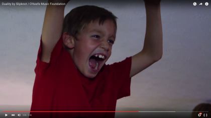 Ausschnitt aus dem Video zum Kinder-Cover von Slipknot.