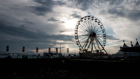 rock_am_ring_2016_unwetter_menschen_schlamm-30