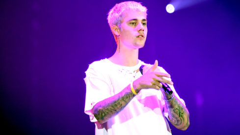 Justin Bieber ist unter die Designer gegangen und "erfreut" uns jetzt mit Metal-Shirts.