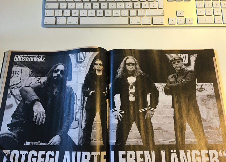 metal-hammer-10-16-02