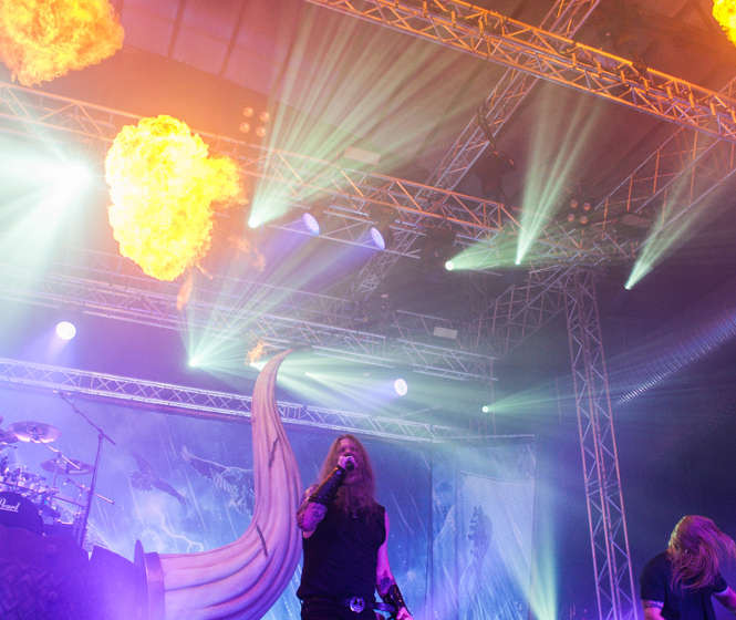 Amon Amarth + Grand Magus + Testament @ Turbinenhalle, Oberhause,