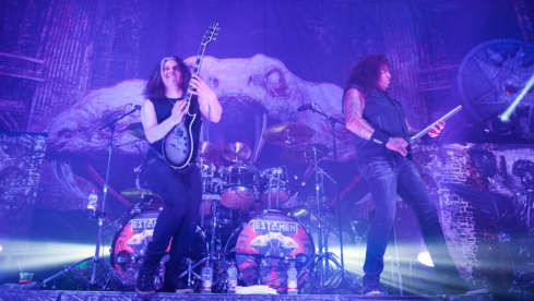 Amon Amarth + Grand Magus + Testament @ Turbinenhalle, Oberhause,