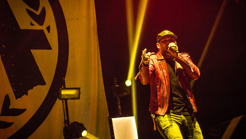 asking-alexandria-9405