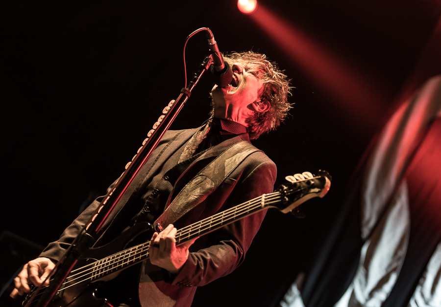Shinedown-Eric-Bass-hatte-psychischen-Zusammenbruch-