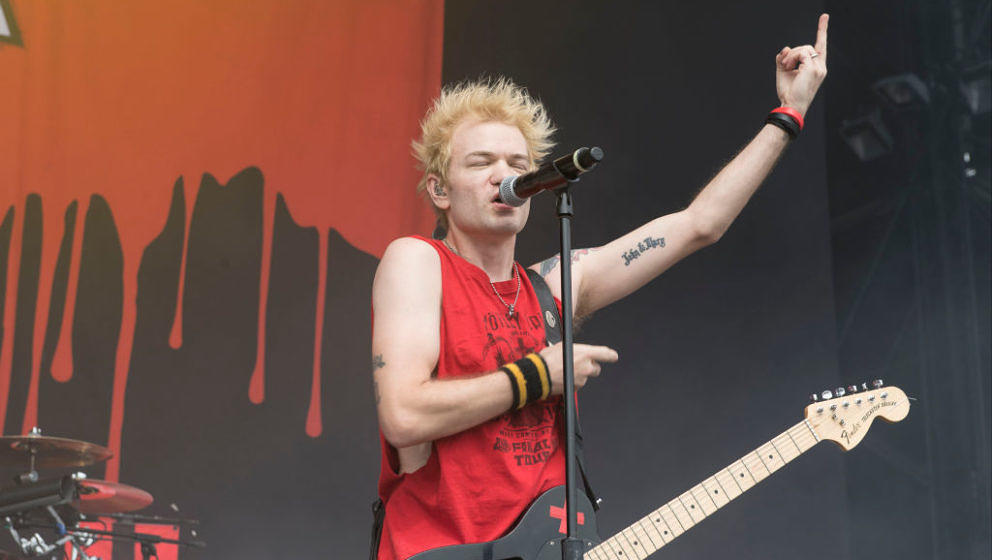 NUERBURG, GERMANY - JUNE 03: Singer Deryck Whibley of SUM 41 performs on stage during the second day of 'Rock am Ring' on Jun