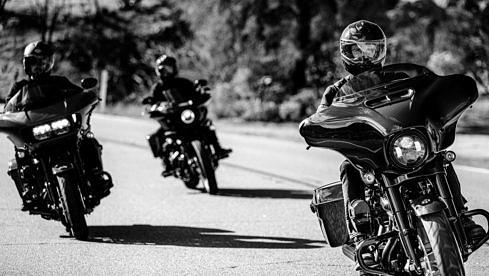 social_paid_1400x787+ph2_2+bw